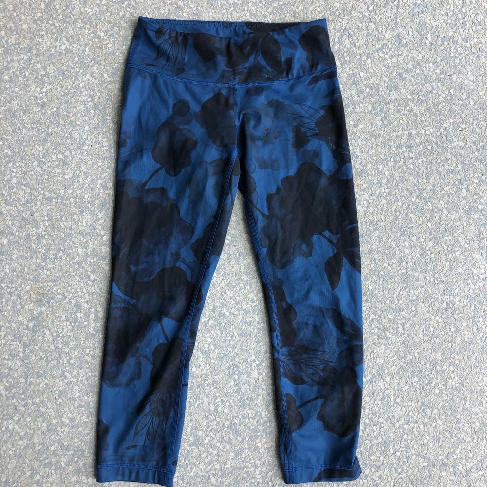 Lululemon Blue and Black Flower Leggings